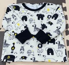 ベビー服　パジャマ　上下セットのサムネイル