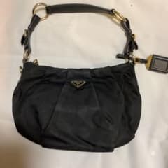 PRADAバックのサムネイル