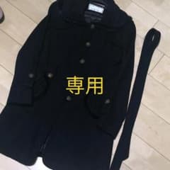サルヴァトーレ　フェラガモ　黒コートのサムネイル