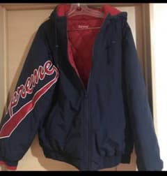 supremeのサムネイル
