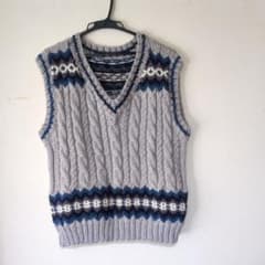 ハンドメイド ケーブル編みニットベストのサムネイル