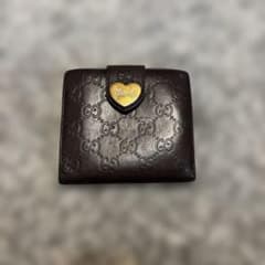 Gucci グッチ 二つ折り財布 GG柄 ハート金具 ダークブラウン - メルカリ