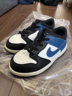 Nike キッズスニーカー ブラック/ブルー NIKEのキッズ　ダンクのサムネイル