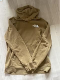 本日まで出品　最終値引き　THE NORTH FACE ノースフェイス パーカーのサムネイル