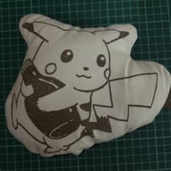 ピカチュウ ポーチ　レア⭐️