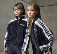 addidas アディブレイク ベロアトラックトップ重盛さと美着用 - メルカリ