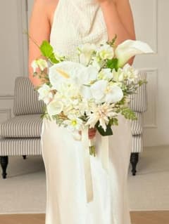 洗練スタイリッシュ 白系アームブーケ 結婚式 前撮り フォト婚 HC12のサムネイル