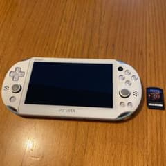 PlayStation®Vita（PCH-2000シリーズ）Wi-Fiモデル …のサムネイル