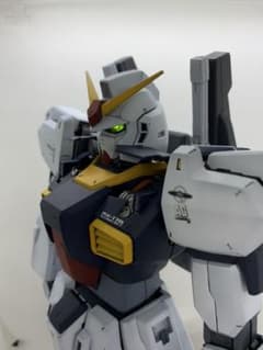 PG 1/60 ガンダムMk-II エゥーゴカラー全塗装完成品のサムネイル
