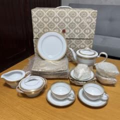 ノリタケ　ティーセット カップ プレート ポット　東海銀行100年記念 ノリタケ ティーセット カップ プレート ポット 東海銀行100年記念