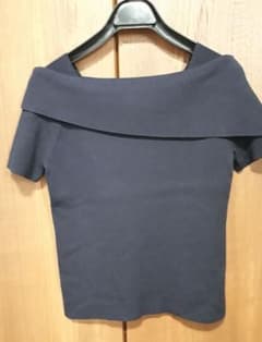 ミニー様専用　ジャスグリッティー　オフショル風アシメニットのサムネイル