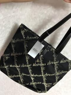 Vivienne Westwood   ヴィヴィアントートバッグのサムネイル