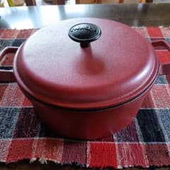 お値下げ！！ IWACHU 鋳鉄 両手鍋 赤 - メルカリ