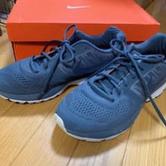 NIKE ナイキ スニーカーのサムネイル