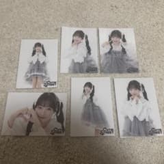 川本笑瑠 生写真のサムネイル
