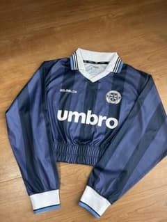 限定　UMBRO/アンブロ　ショート丈サッカーTシャツ　ネイビーのサムネイル