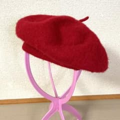 レッド ベレー帽のサムネイル
