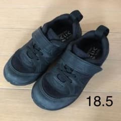 【瞬足】そくいく 18.5cm 黒 ブラック 靴　フォーマルのサムネイル
