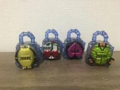 DXエナジーロックシード　4つセットのサムネイル