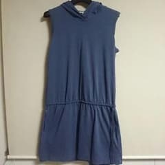 美品☆フード付きワンピースのサムネイル