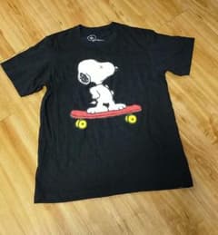 ピーナッツ スヌーピ ×  カウズ Tシャツのサムネイル