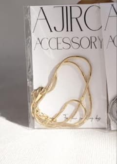 AJIRO アクセサリー　ネックレス　ゴールドのサムネイル