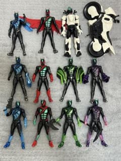 カプセムチェンジコレクション　装動　仮面ライダーゼッツ　改造塗装品　12体セット カプセムチェンジコレクション 装動 仮面ライダーゼッツ 改造塗装品 12