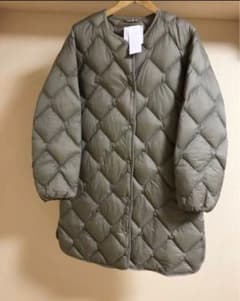 UNIQLO ウルトラライトダウン　リラックスコート　L khaki レディースのサムネイル