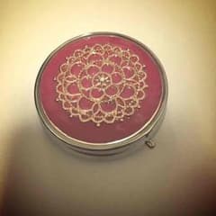 047 ジュエリー，ピルケースのサムネイル