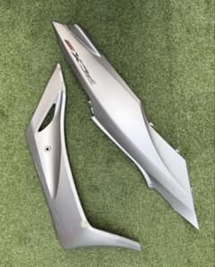 HONDA PCX 外装 カウルセット シルバーのサムネイル
