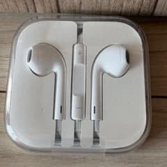 Apple EarPods 3.5mmプラグ 有線イヤホンのサムネイル
