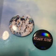 TWICE 5TH WORLD TOUR 缶バッジ2個セット - メルカリ