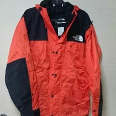 THE NORTH FACE マウンテンパーカーのサムネイル
