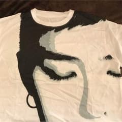 bigbang Gdragonの顔Tシャツです。のサムネイル