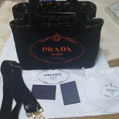 PRADA　カナパのサムネイル