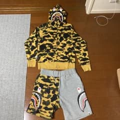 BAPE  イエローカモ　パーカー　シャークのサムネイル