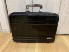 ゼロハリバートンのサムネイル