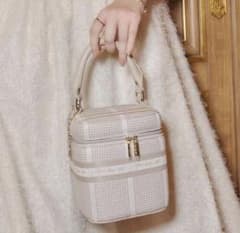 新品】herlipto HLT Jacquard Vanity Bag - メルカリ