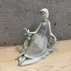 【美品・廃盤】LLADRO リヤドロ 羊飼いの少女と鳩のサムネイル