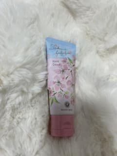 新品未使用未開封　HOUSE OF ROSE 桜　ハンドクリームのサムネイル