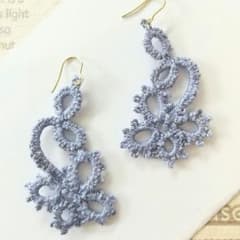 空気のようなピアス㉟ パープル ラメ 軽い 花 アクセサリー アレルギー対応可能のサムネイル