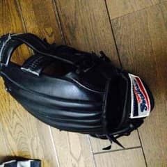 ヤクルトスワローズサイン入りグローブのサムネイル