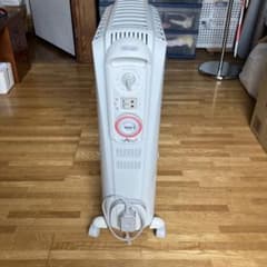 デロンギ　オイルヒーター　カバー付きのサムネイル