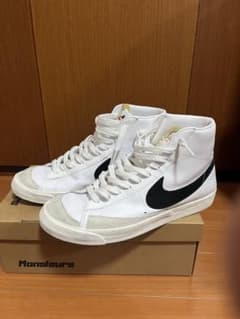 Nike Blazer Mid ホワイト/ブラックのサムネイル