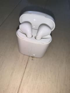 Bluetooth イヤホンのサムネイル