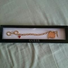 GUESSブレスレットのサムネイル