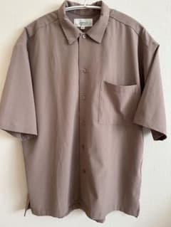 JUNRED 半袖シャツ ブラウン Mサイズのサムネイル