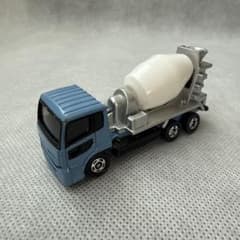 廃盤希少】トミカ ミキサー車 日産 NISSAN ディーゼル クオン 2005