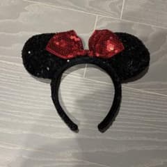 ミニー　黒いスパンコールカチューシャ 赤いリボンのサムネイル