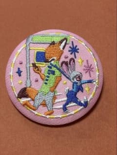 刺繍缶バッジ　ズートピアのサムネイル
